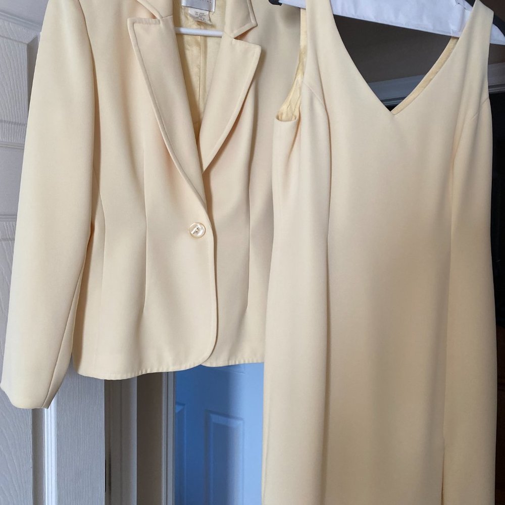 Hugo Buscati Cream V-Neck Dress with Matching Blazer